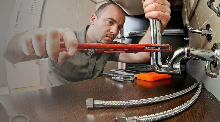 Expert burst pipe repair services in Combs, KY